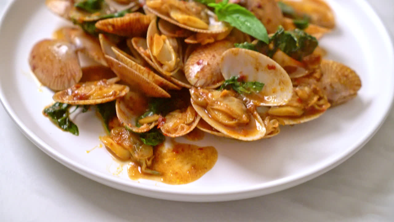 Stir Fried Clams with Roasted Chilli Paste