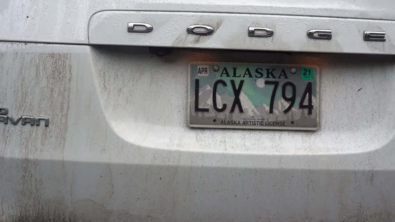 폭우 속의 자동차