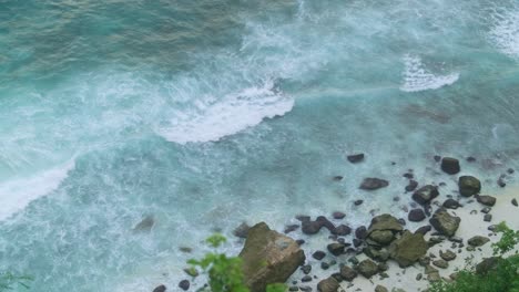 Diamond-Beach:-Vistas-Aéreas-De-La-Prístina-Costa-De-Nusa-Penida