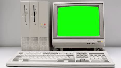 결함 및 녹색 화면 4k로 부팅되는 오래된 데스크탑 pc 실제 제품을 구입하려면 oldcrapdotorg를 방문하십시오.