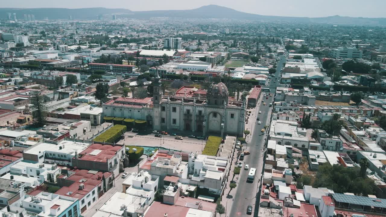 vista rotacional del centro de queretaro mexico