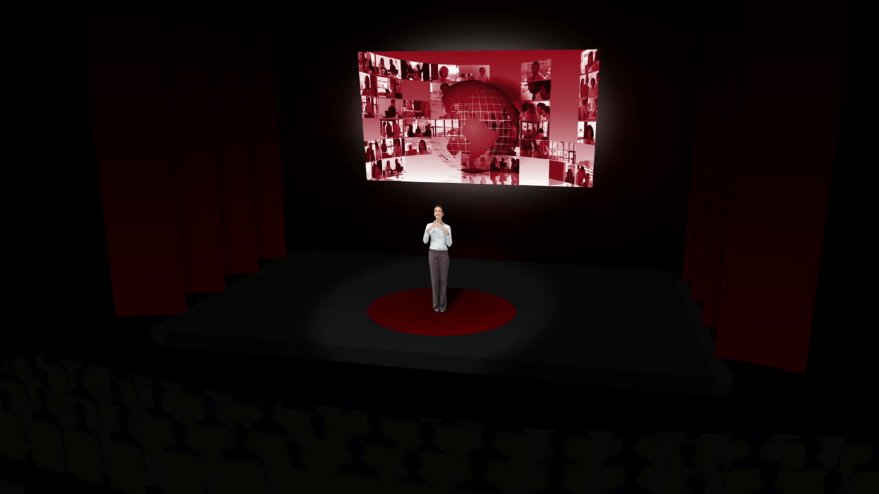 mujer de negocios presentando sobre negocios internacionales