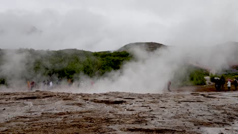 Géiser-De-Islandia-En-Círculo-Dorado-Con-Lapso-De-Tiempo-De-Video