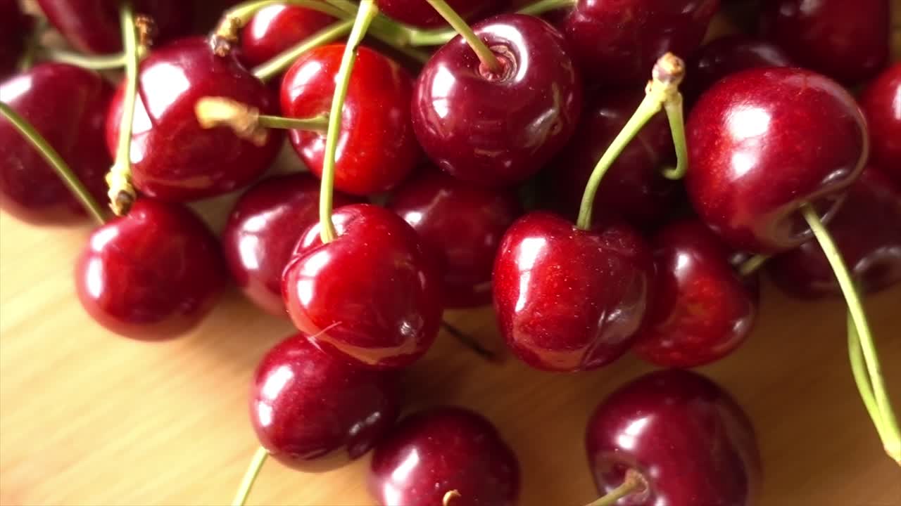 Gambar Close-up Buah Ceri