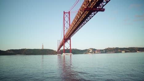 Puente-Colgante-De-Lisboa-Al-Amanecer-Amanecer