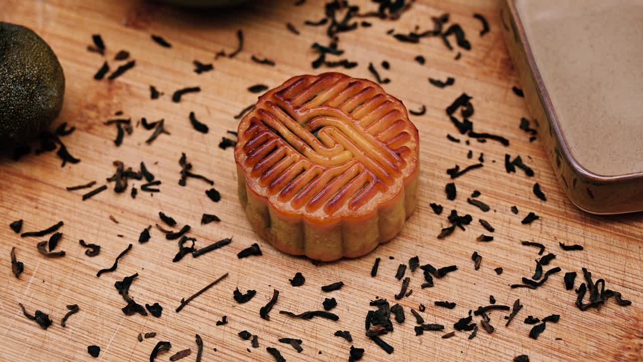 Torta della luna cinese, cibo tradizionale per la Festa di Metà Autunno