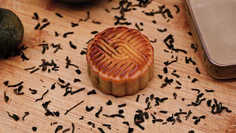 chinese moon cake, traditional food for mid-autumn festival.