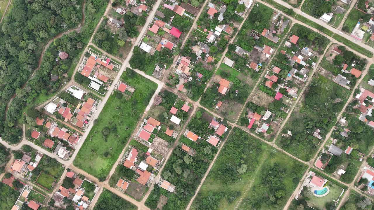 más allá del velo verde: vistas aéreas de la maravilla del campo