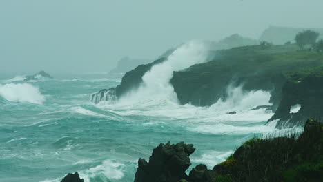 亞索爾群島 (azores) 沿岸地區的風暴風暴的影像