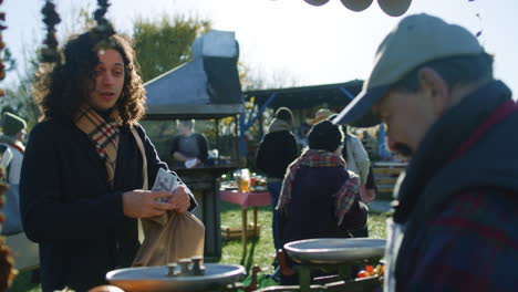 outdoor market transaction
