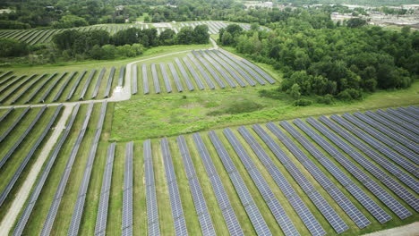 Große-Solaranlage-Im-Mittleren-Westen