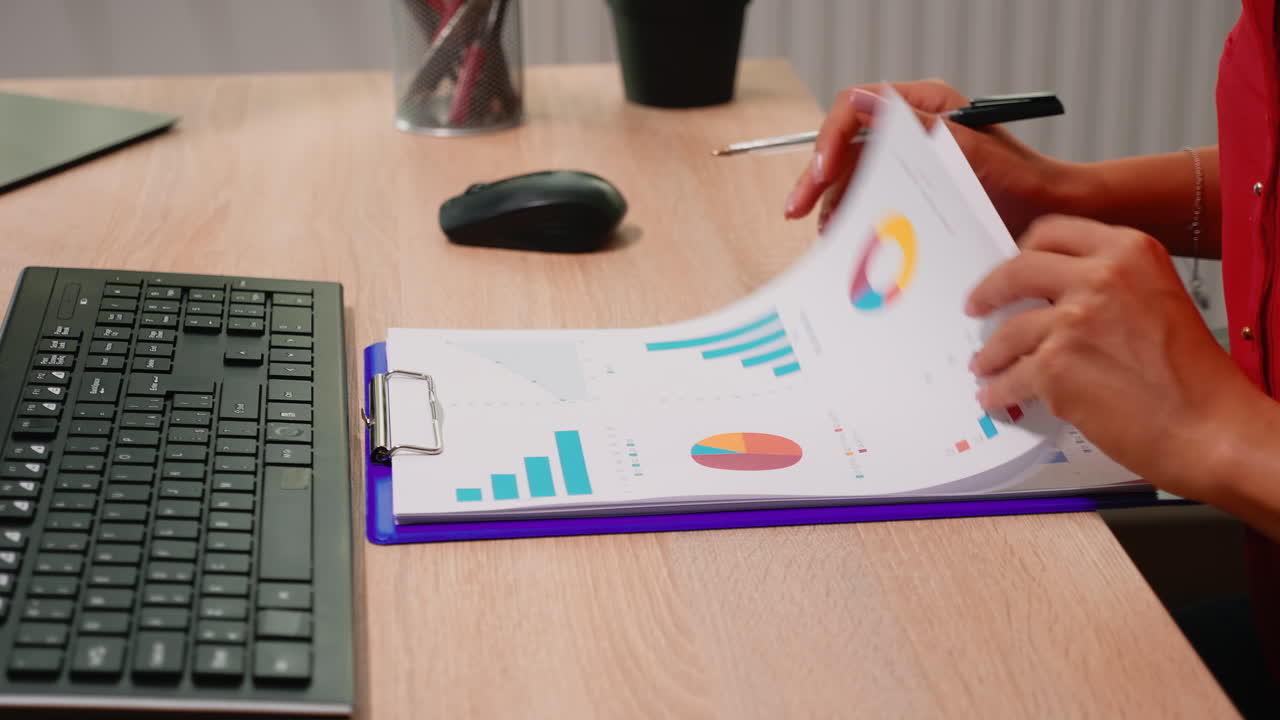 primer plano de la escritura en el teclado