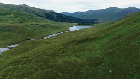 Berge-Und-Flüsse-Auf-Der-Insel-Mull