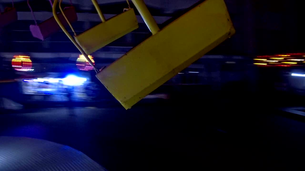 rueda gigante en el parque de atracciones