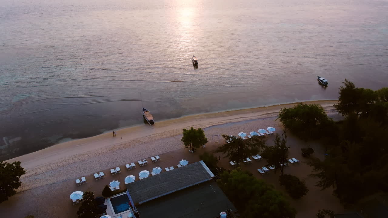 захватывающий восход солнца на тропическом райском курорте