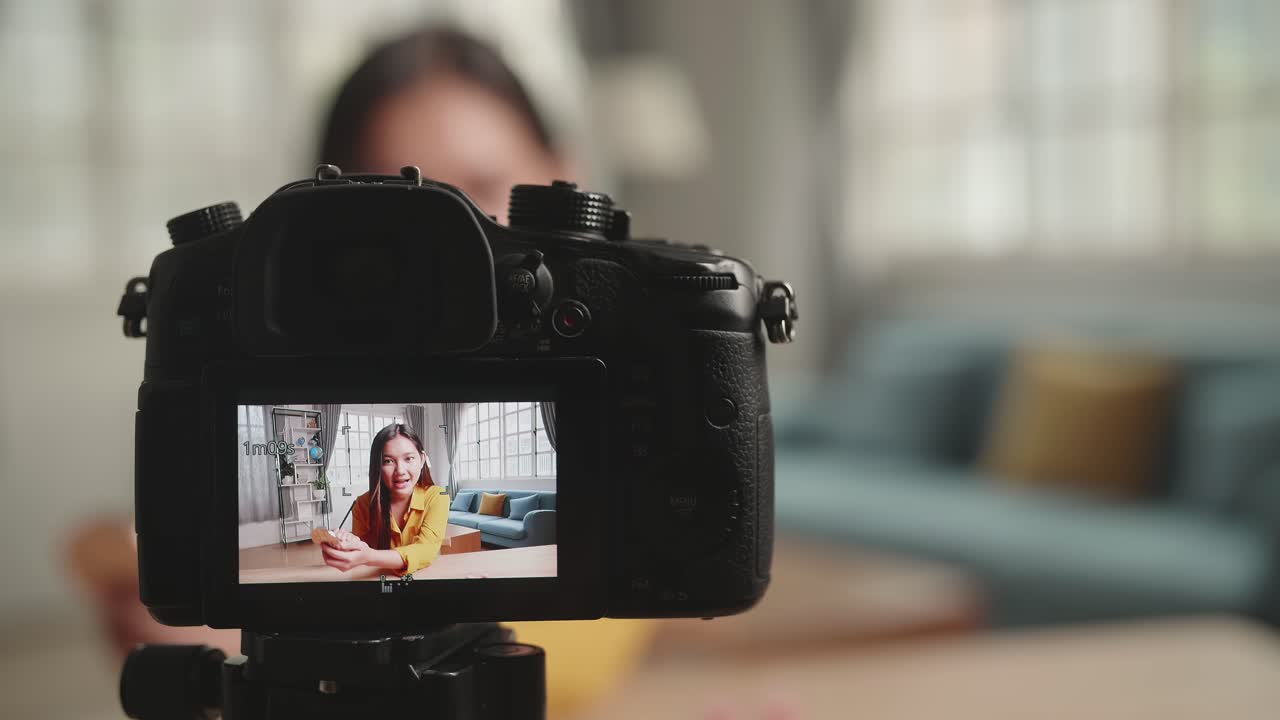 Display Of Camera Recording Video Blog For Asia Beauty Blogger Woman With Make-Up At Home Studio. Influencer Vlogger Girl Live Streaming Cosmetics Masterclass. Online Learning And Marketing Concept