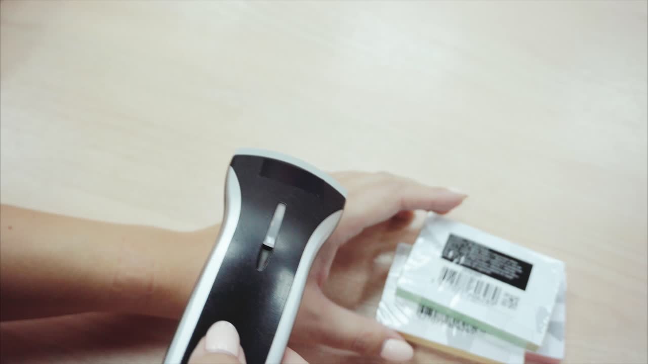 escaneo de notas post-it con escáner de códigos de barras