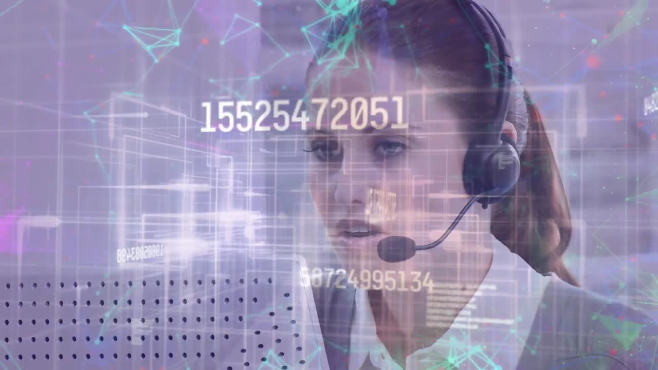 전화 헤드 ⁇ 을 착용 한 사업가 여성에 대한 연결 및 데이터 처리 네트워크의 애니메이션