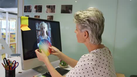 Woman-working-in-a-creative-office