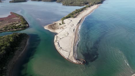 el drone en ascenso disparó aleria corse clip cinematográfico