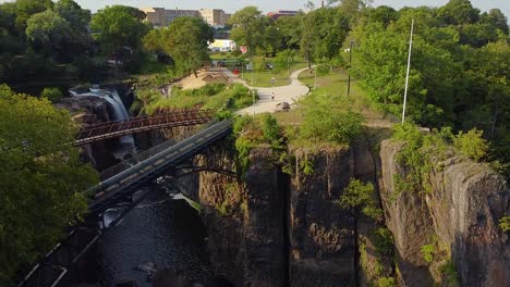 hermosas imágenes de drones revelan el parque patterson great falls en nueva jersey