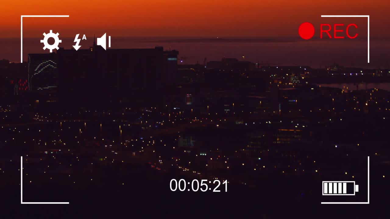 Natáčení nočního provozu ve zrychleném záběru na digitální kameru 4k