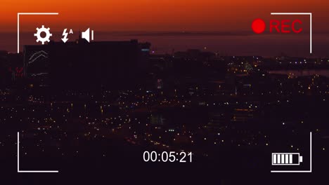 filmando el tráfico nocturno en movimiento rápido en una cámara digital 4k