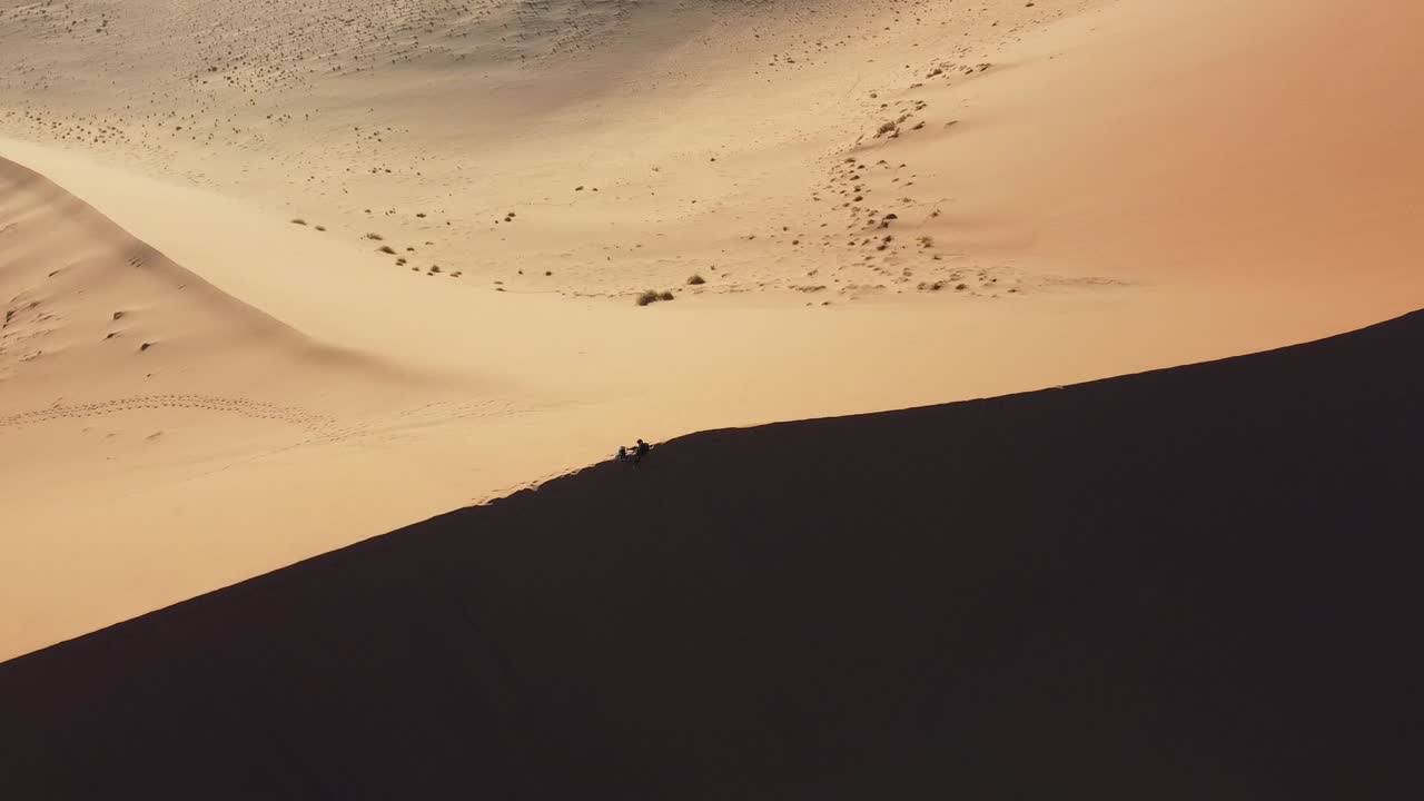 namib dune 45 на восходе солнца с помощью дрона в эллипсе