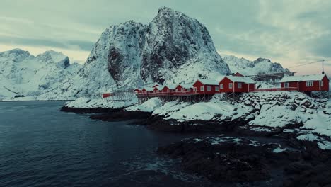 Luftaufnahme-Der-Lofoten-Inseln,-Wunderschöne-Landschaft-Im-Winter