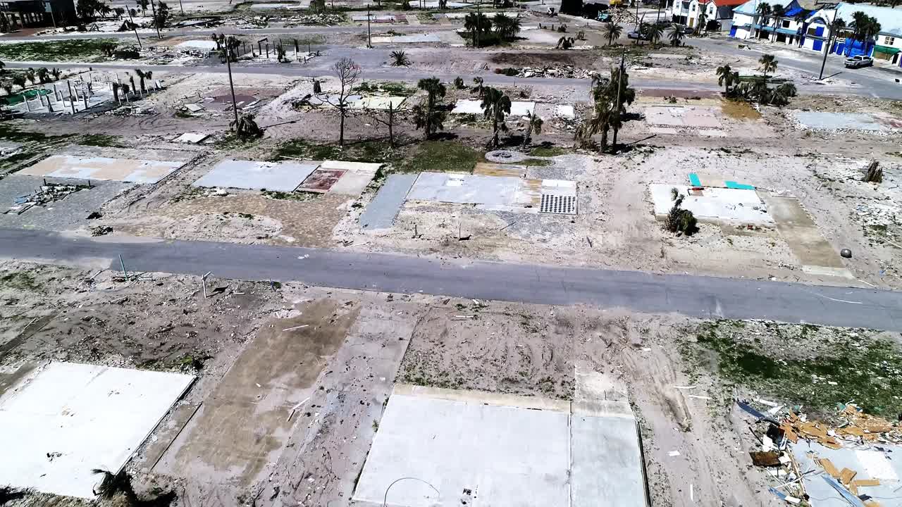 playa de méxico, florida - vistas aéreas de la ciudad muestran los restos de la destrucción dejada por el huracán michael, una tormenta de categoría 5, que golpeó en octubre de 2018