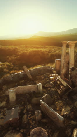 antiguas ruinas al atardecer