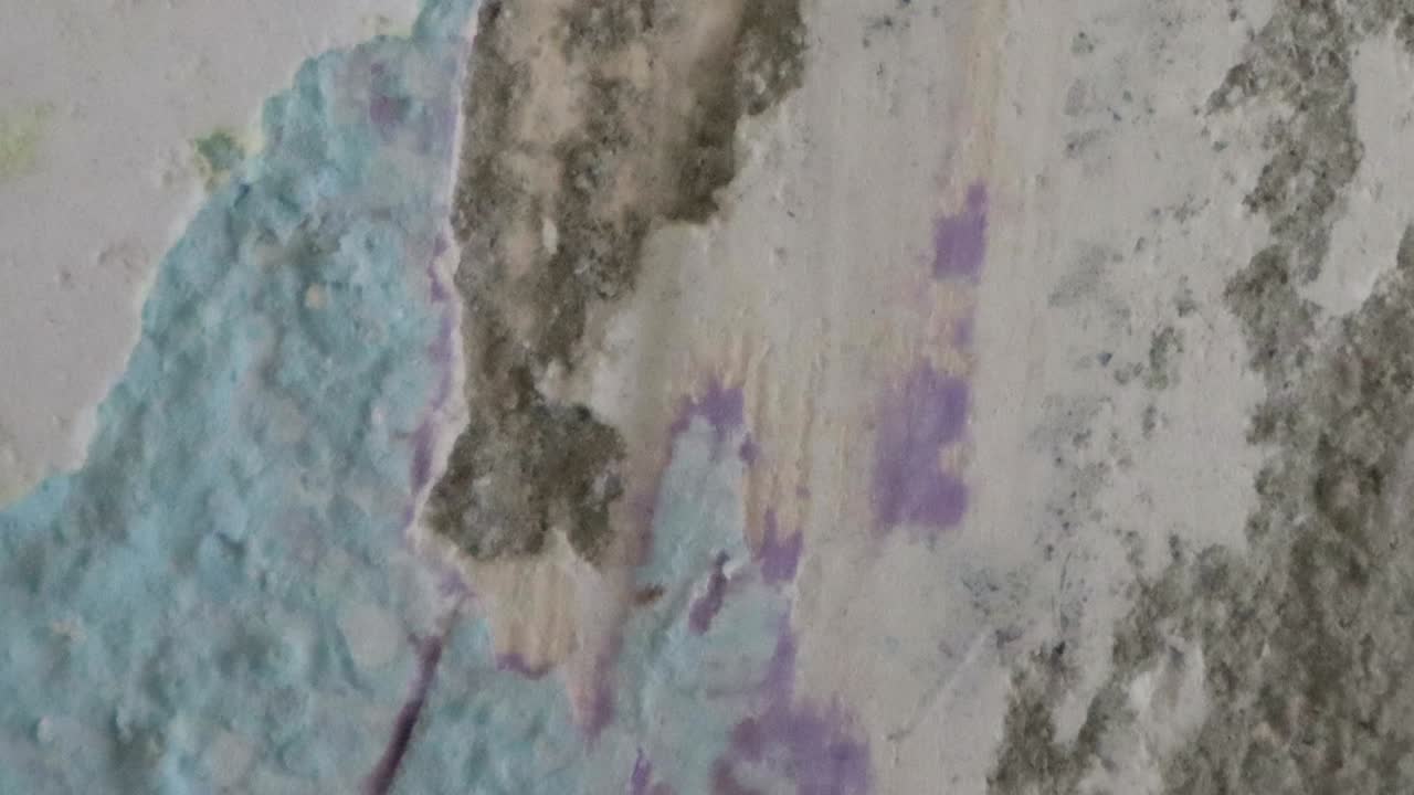 동작을 멈추는 애니메이션 콘크리트 텍스처 배경 또는 오래된 영화 효과에 유용한 불투명 도구 또는 루마 매트를 사용하여