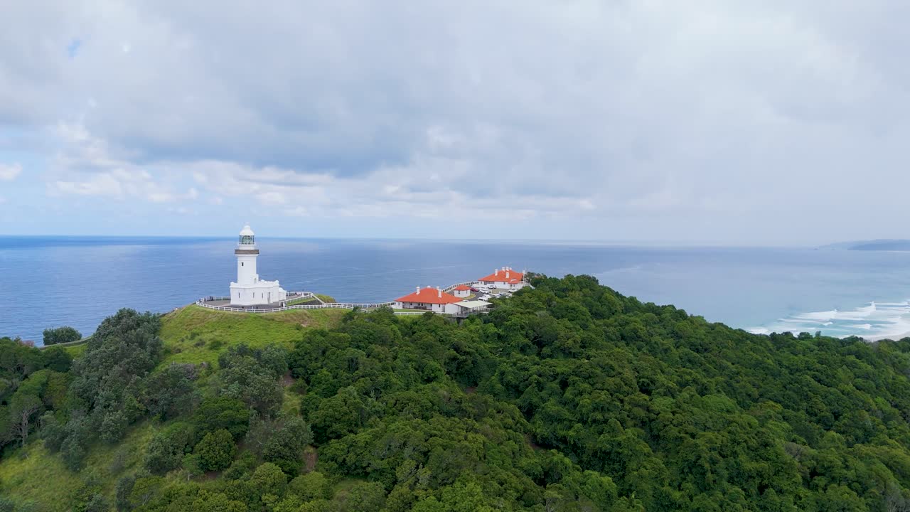 등대 와 해안선 의 풍경적 인 공중 풍경