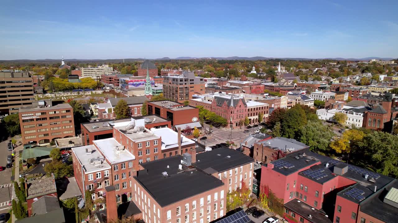movimiento rápido aéreo sobre el horizonte de burlington vermont