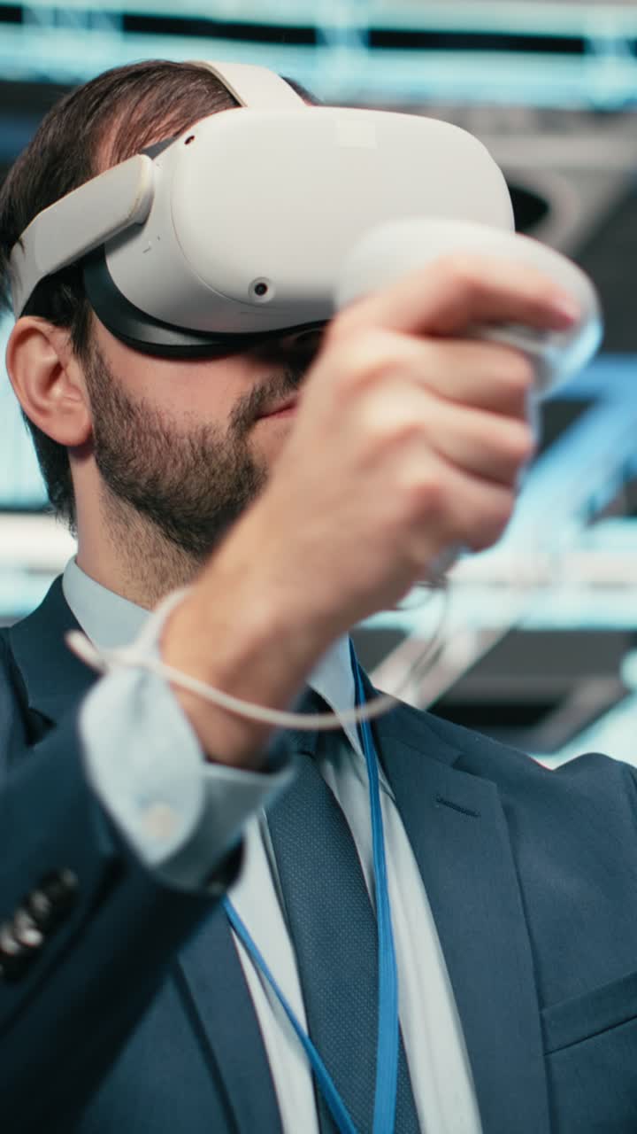 Vertical video Data center programmer using VR headset tech to do equipment optimization