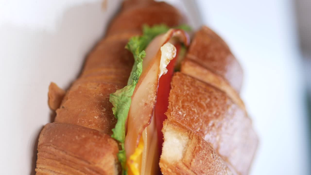 sándwich de croissant