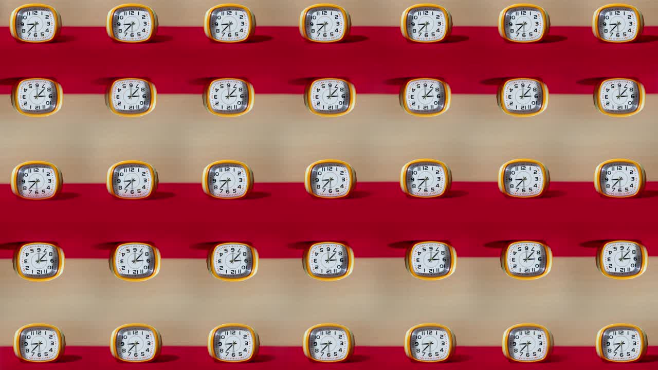 Group of timelapse table clocks