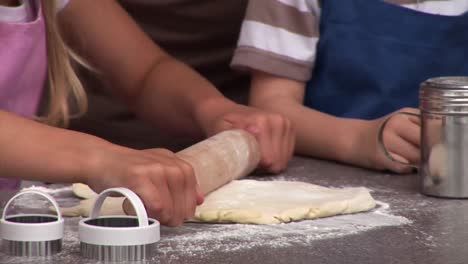 Animación-De-Una-Familia-Preparando-Una-Comida.