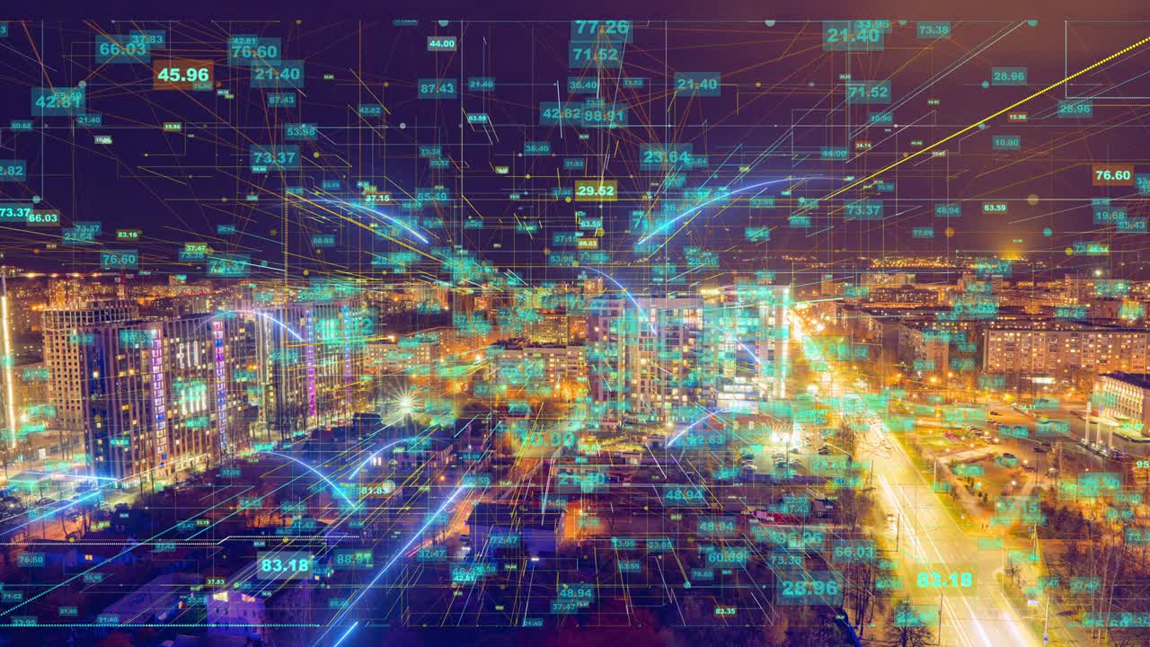 la ciudad inteligente imágenes aéreas de drones hologramas arcos de información que se forman durante la comunicación de red red futurista red y tecnología 5g drone baja luz 4k. bucle de video, lapso de tiempo