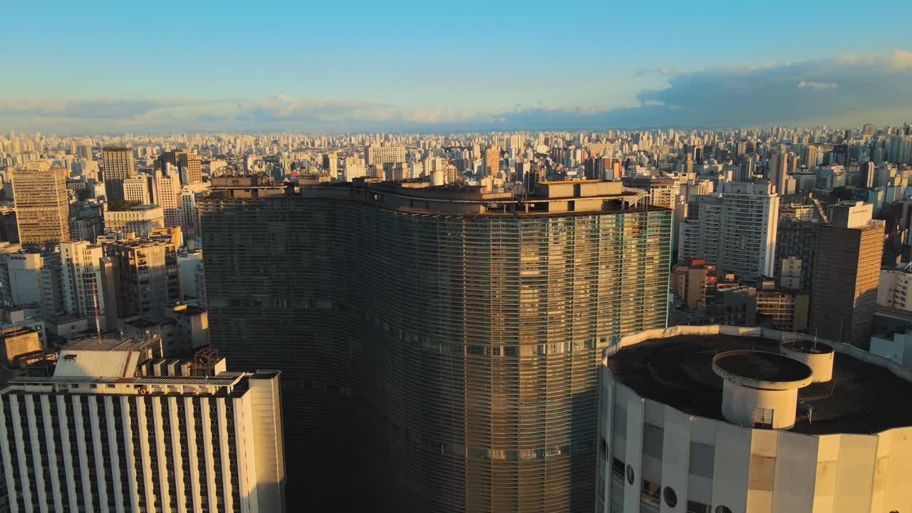 드론 공중 촬영 건물 코판 상파울루 시티 선셋 센터 시티 이피랑가 165 건축물 360도 도시