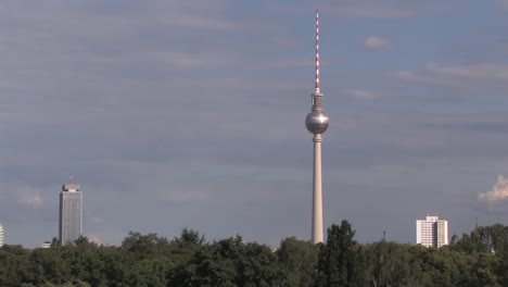 panorama de berlín con torre de tv, alemania