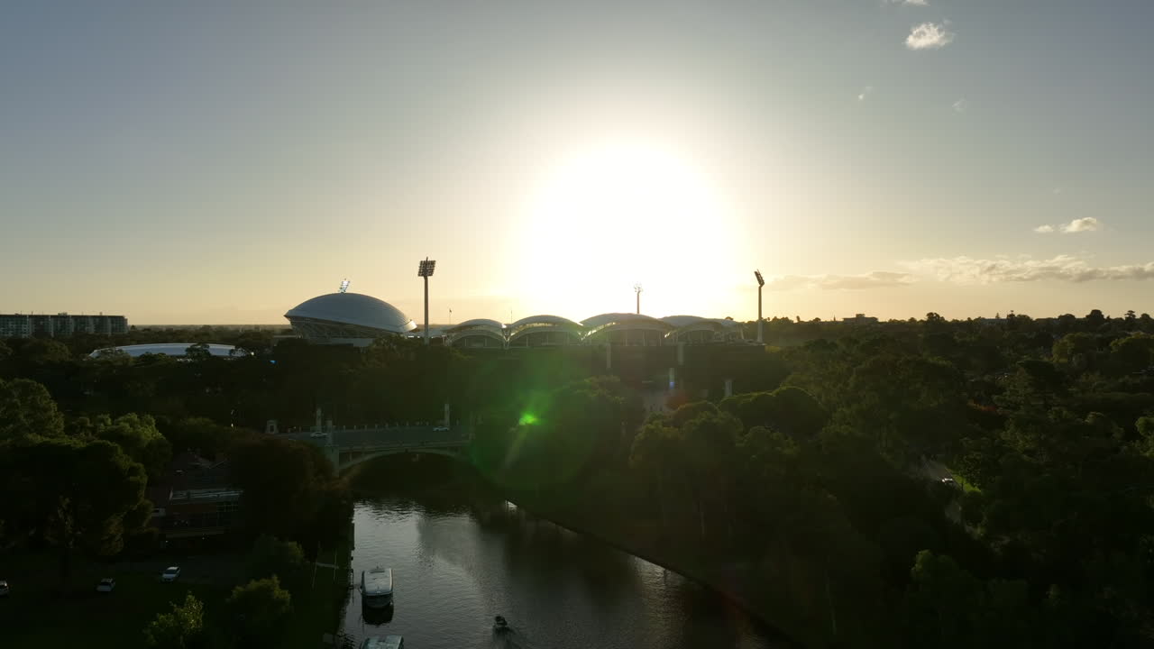 drone de 4k al atardecer en el óvalo de adelaida, australia