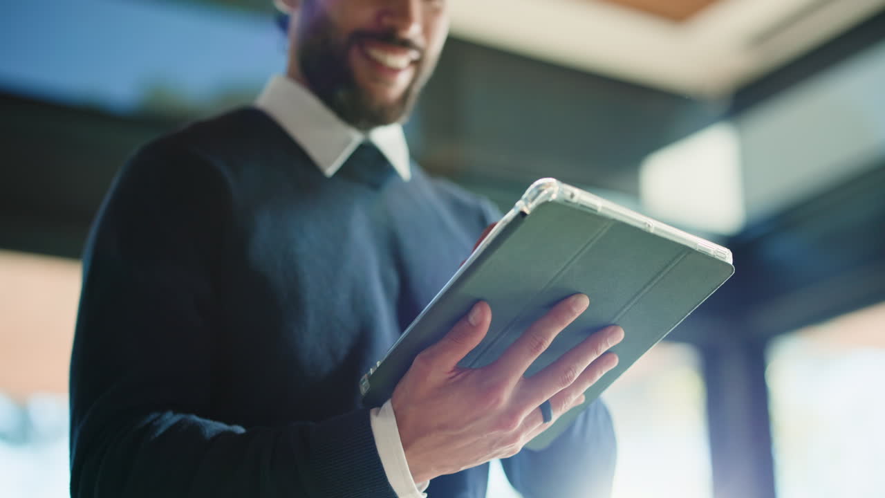 Man using a tablet in the office