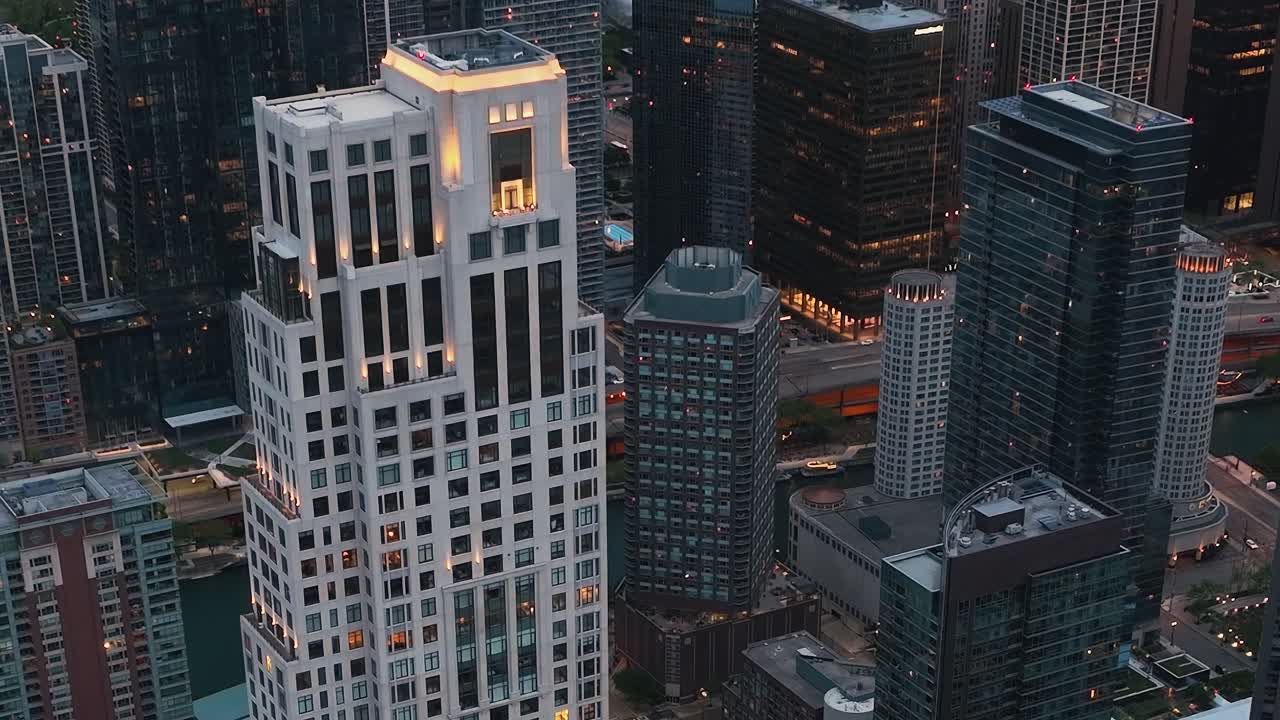 Vista aerea del Faro del Porto di Chicago al Tramonto