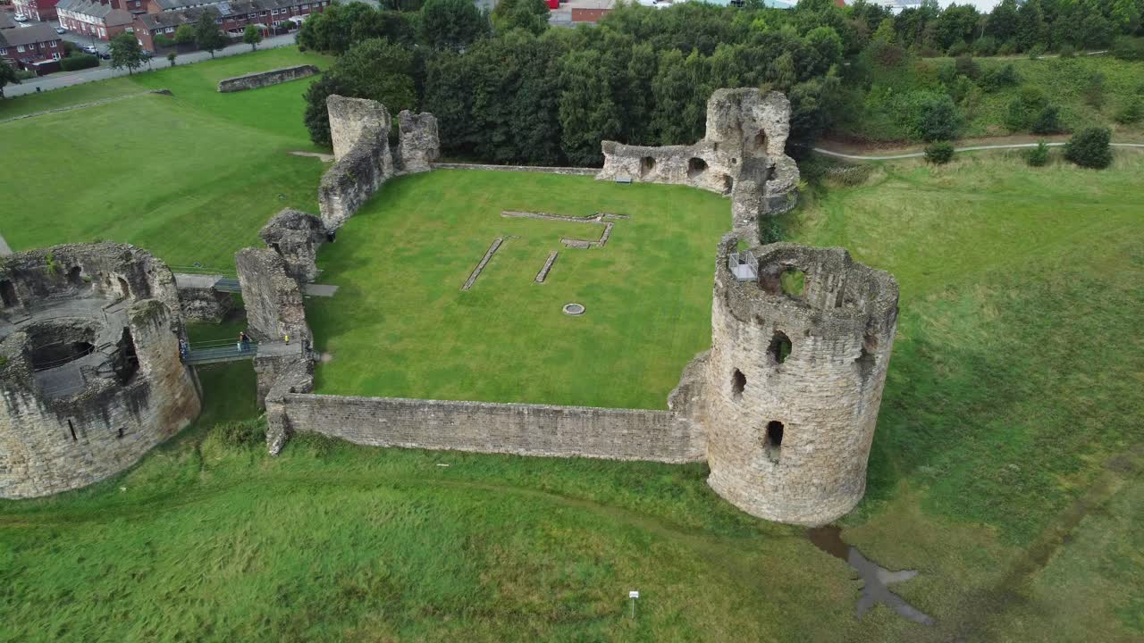 flint castle galés fortaleza militar costero medieval ruina vista aérea birdseye descendente