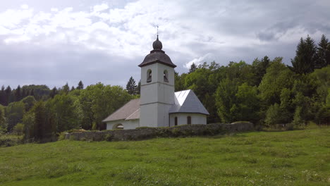 St.-Catherines-Kleine-Kirche-–-Statische-Gimbal-Aufnahme