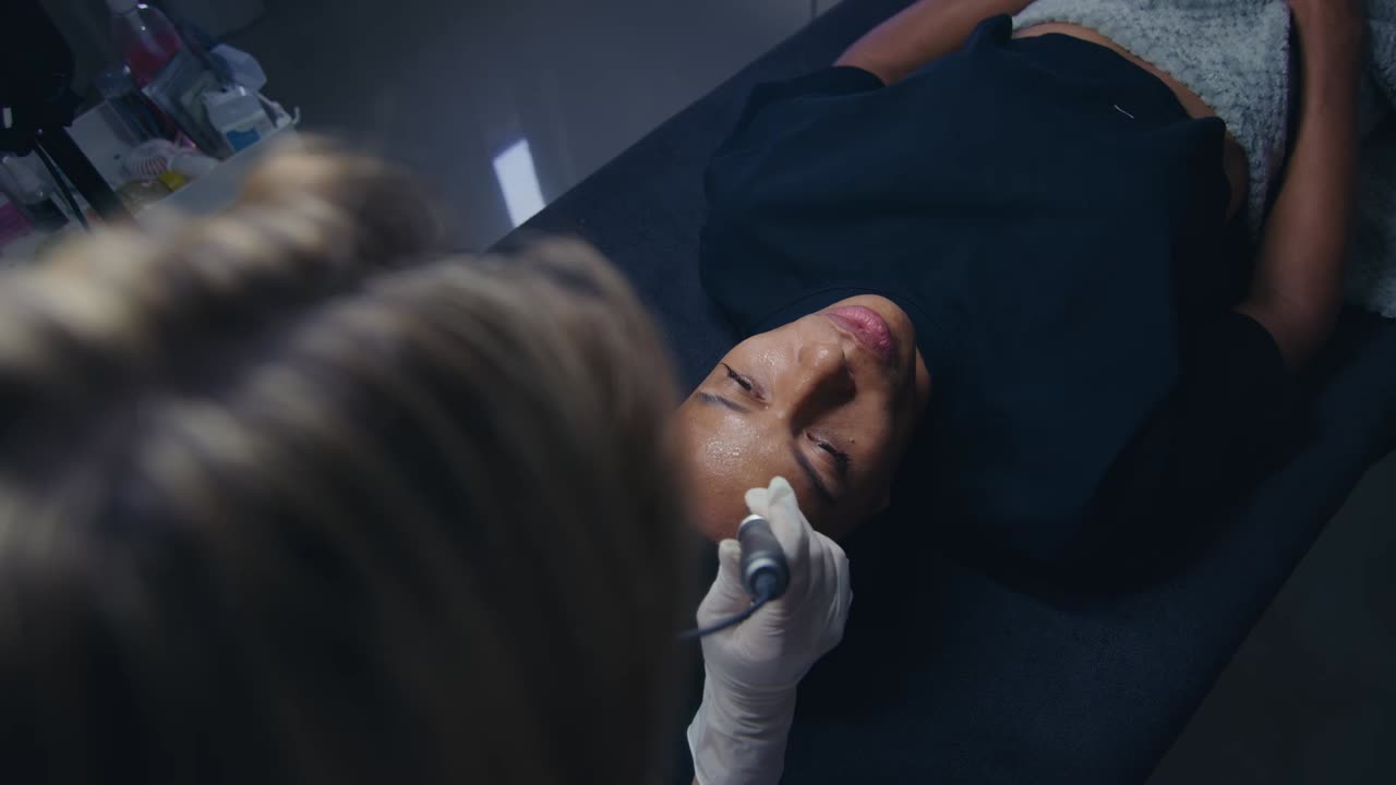 sesión de tratamiento facial