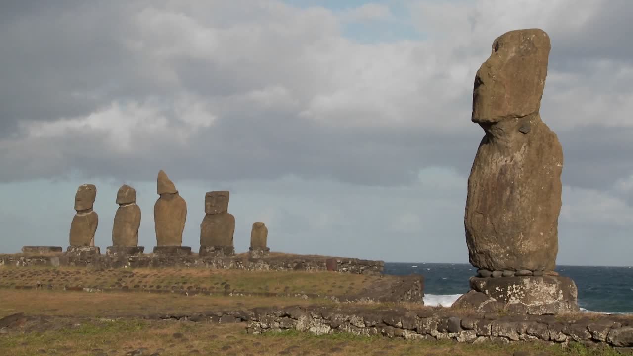 Le mistiche statue dell'Isola di Pasqua.