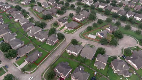 Birds-eye-view-of-Suburban-homes-just-outside-of-Houston,-Texas