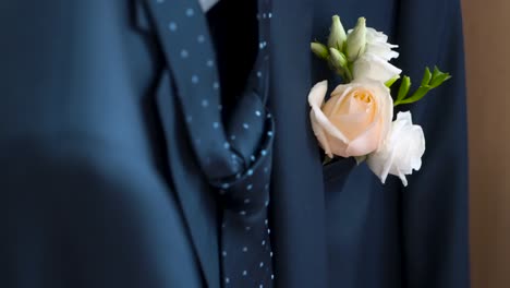 groom's suit with boutonniere